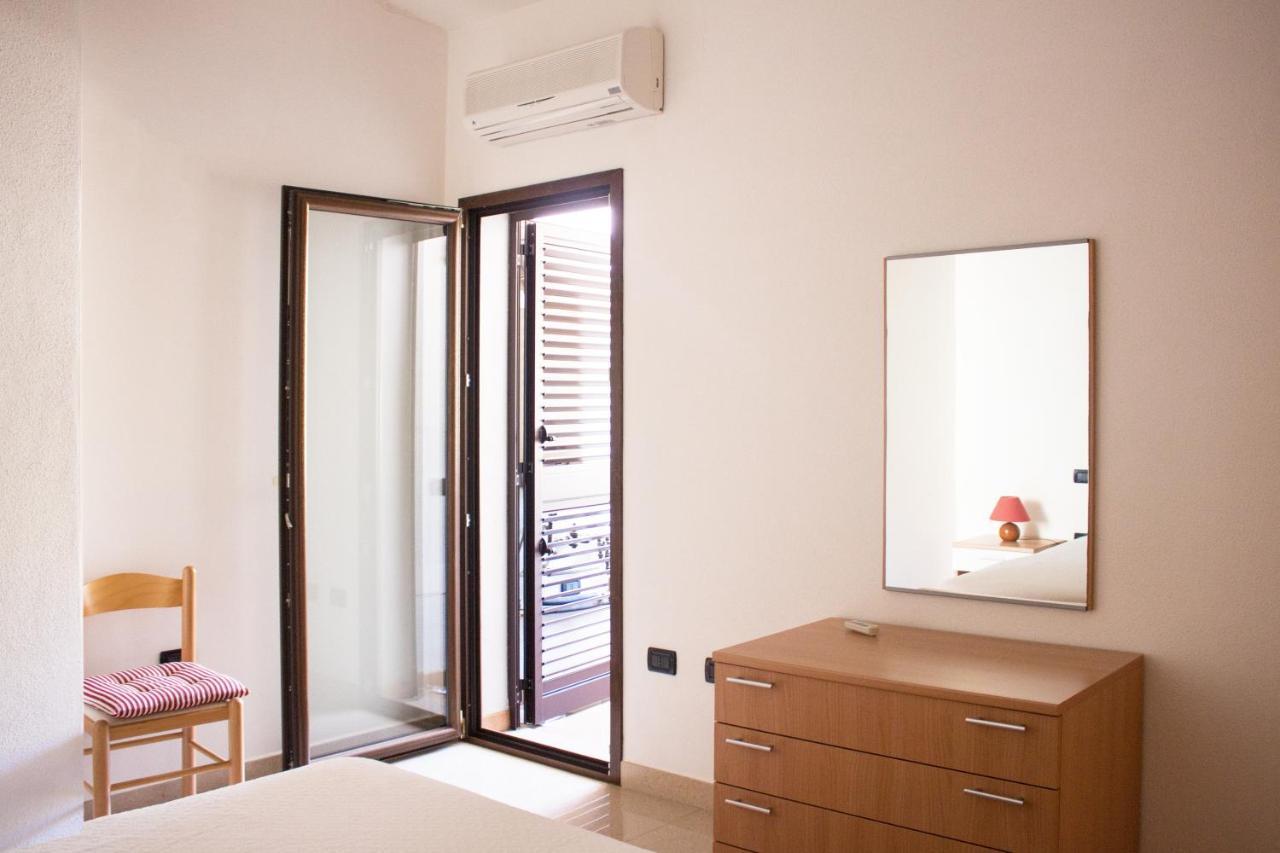 Residenze Branca III Seaview Daire Orosei Dış mekan fotoğraf